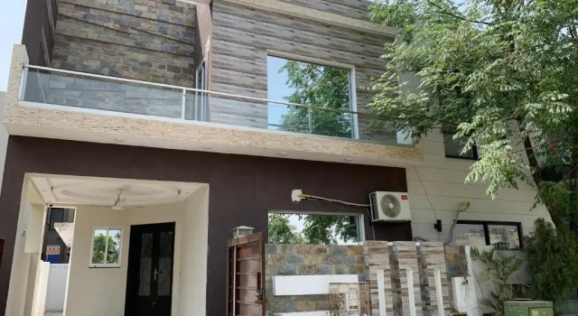 Independent Villa in DHA Phase 6 Lahore Three 3 Bedroom Full House