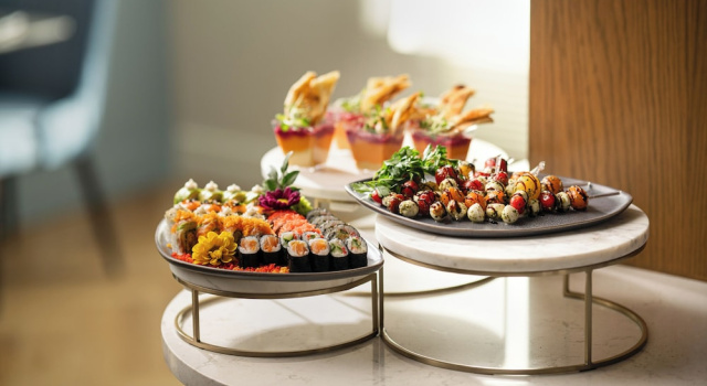 Четырёхместный клубный номер Premium Pomeroy Hotel & Conference Centre