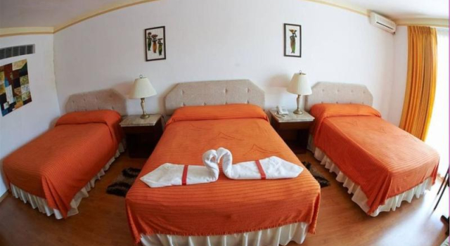 Трёхместный номер Standard с балконом Hotel Los Ceibos