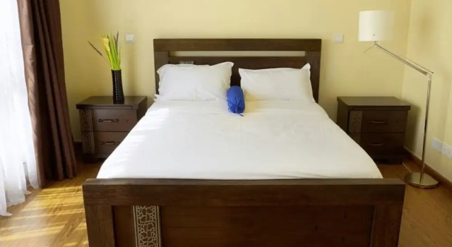 Royal Pine Cottages, Book Hotel Billige hoteller i Central