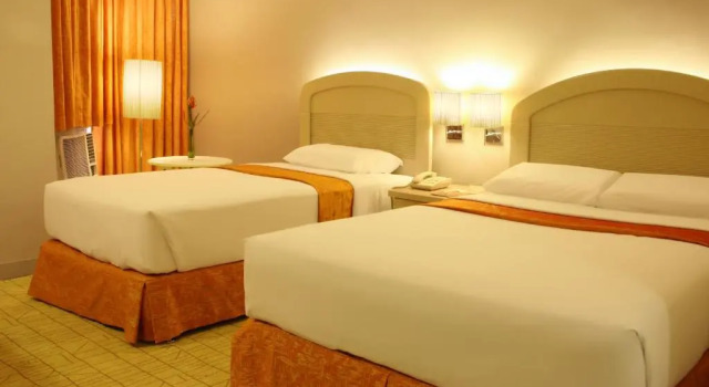 Трёхместный номер Premier Riviera Mansion Hotel