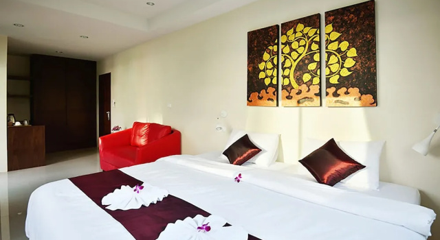Двухместный номер Deluxe с балконом At Kamala Hotel