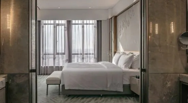 Люкс Deluxe Yuehao International Hotel Foshan