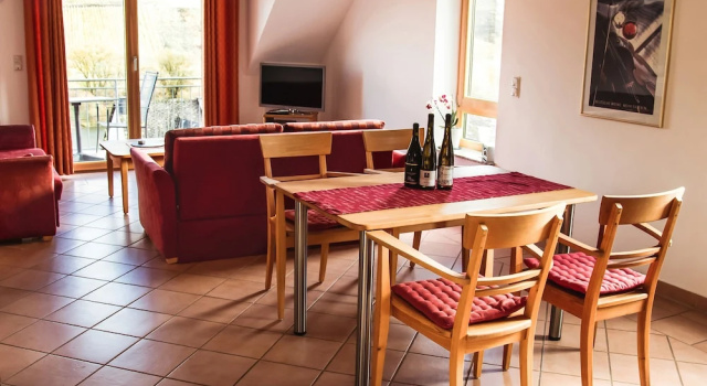 Gästehaus Weingut Arns, Забронировать Отель Трабен-Трарбах Мозель - Германия