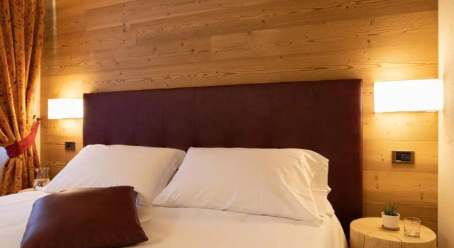 Полулюкс Hotel Petit Tournalin