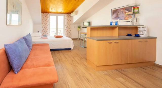 Apartment Šarić Trogir/Arbanija 39760, Забронировать Апартаменты/квартира Арбания Трогир