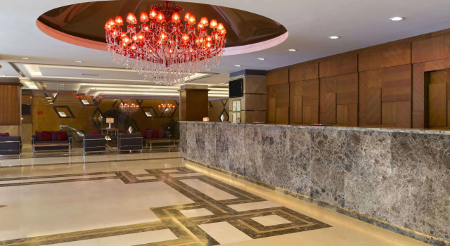 Ramada Plaza Izmit, Varaa Hotelli Hotellit Marmara-alue pysäköinnillä, Pysäköinti