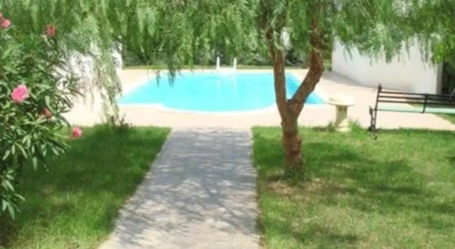 Апартаменты Luxury Living Apartment