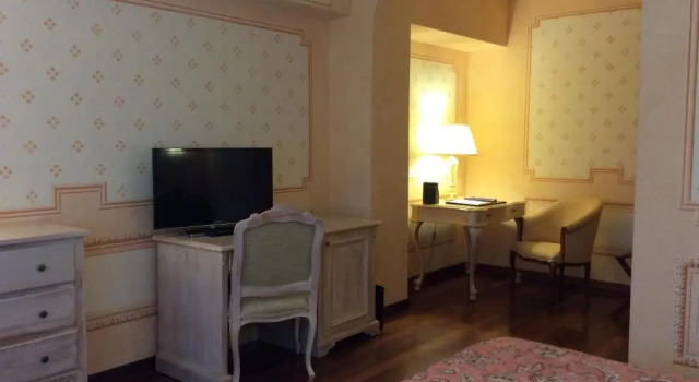 Полулюкс Suite Hotel Nettuno