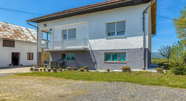 Mountain House Rukavina, Book Hotel Gospic 