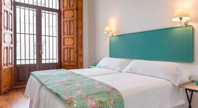 Unique Apartment in a Typical Sevillian House. Padre Marchena II, Забронировать Апартаменты/квартира Севилья провинция Севилья, рядом с Торре-дель-Оро