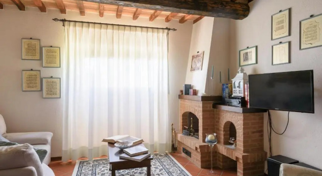 Tuscany Balcony: Crete Senesi
