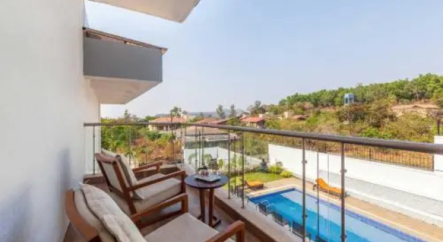 StayVistas White Pebbles - A Villa with Theater Room & Swimming Pool, Réserver Hôtel Hôtels à Maharashtra avec piscine, Piscine