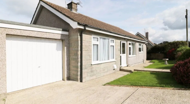Bungalow, Забронировать Отель Фишгард Пембрукшир