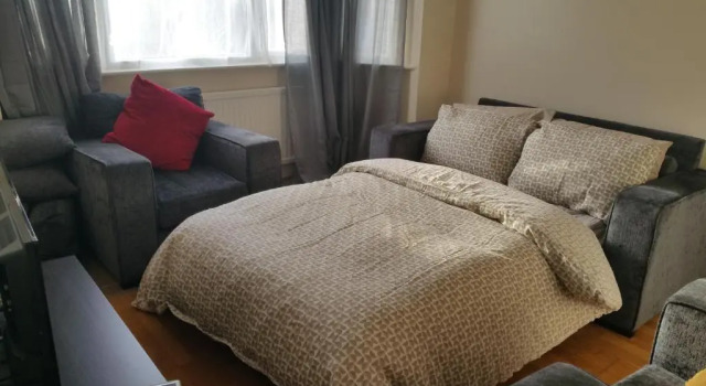 Апартаменты Elegant and Spacious 2 bedroom Apartment