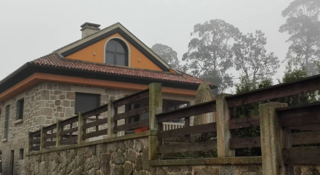 Eidos de Arriba, Prenota Hotel  