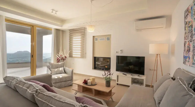Mountainside Villa With Private Pool and Kids Playground Walk to Restaurant, Забронировать Вилла Плакиас Центральный Крит
