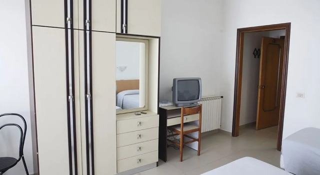 Hotel Sabrina, Забронировать Отель Отели Побережья Абруццо с бассейном, Бассейн