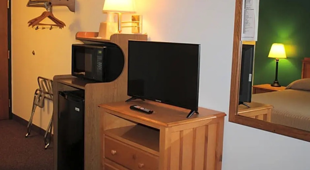 Четырёхместный номер Standard Beaver Creek Inn and Suites