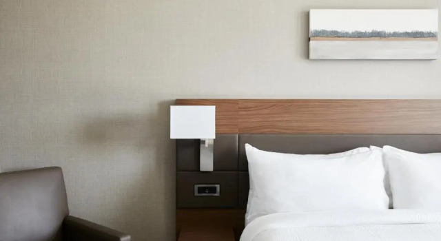 Номер Standard AC Hotel by Marriott Irvine