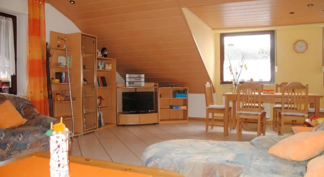 Ferienwohnung Rosengarten, Prenota Hotel Osburg Renania-Palatinato