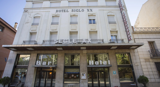 Hotel Segle XX, Boek Hotel Tremp Lerida