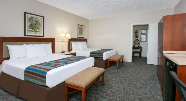 Четырёхместный номер Deluxe Days Inn by Wyndham Natchez