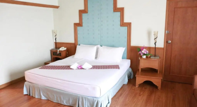 Полулюкс Ban Chiang Hotel (SHA Plus+)