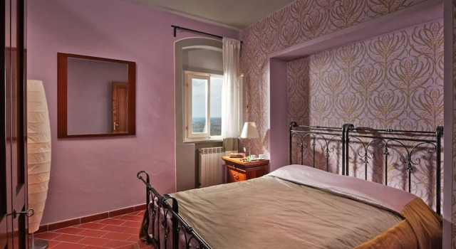La Lucertola, Boek Hotel Pugnano Toscane