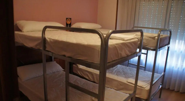 Moon Hostel Bio