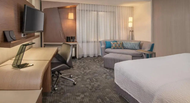 Courtyard by Marriott Denver Aurora, Buchen Sie Hotel Aurora Colorado