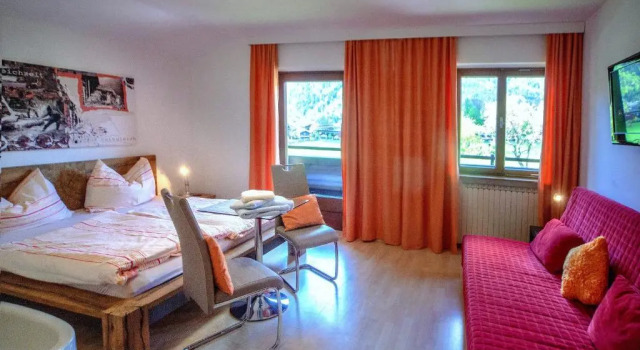 Ferienwohnungen Schweinöster, Prenota Hotel Lofer 