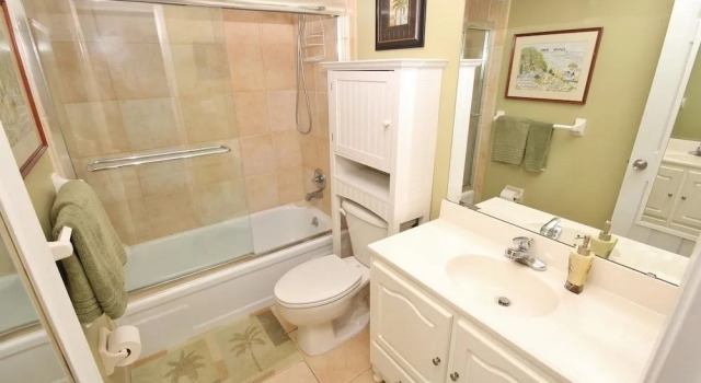 Sea Coast Gardens III 203 Apartment 2, Забронировать Апартаменты/квартира Отели Нью-Смирна-Бич с бассейном, рядом с Парк 27 Авеню, Бассейн