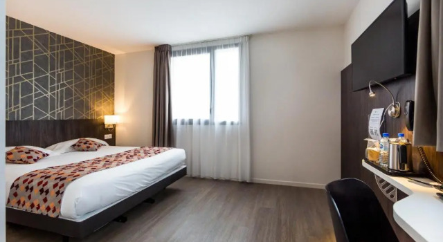 Номер Standard Brit Hotel Ploermel - Hotel de lHippodrome