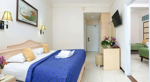Standard Quadruple room Aliante Malang