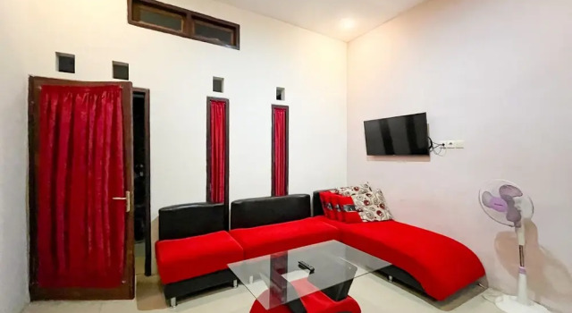 Oma Kost 3 Probolinggo Mitra RedDoorz