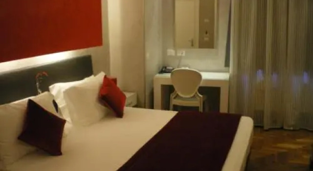 Gente di Notte, Prenota Hotel Frascati Castelli Romani