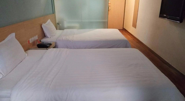7 Days Inn Shanghai Nanjing Road Pedestrian Street II Branch, Varaa Hotelli Shanghai Shanghai