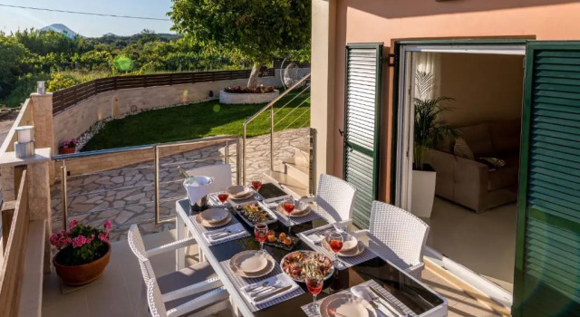 Апартаменты Deluxe Villa Nissos