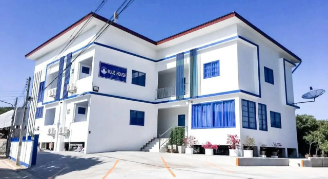 Blue House, Забронировать Отель Ангтхонг Ang Thong Province