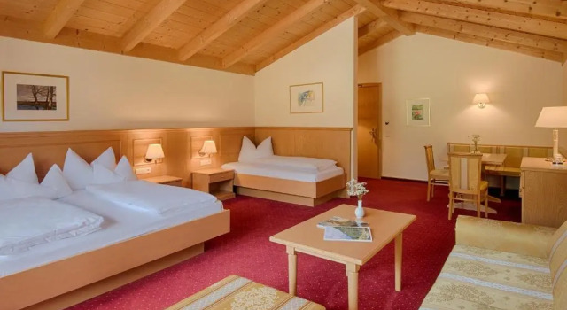 Полулюкс Hotel Reischach