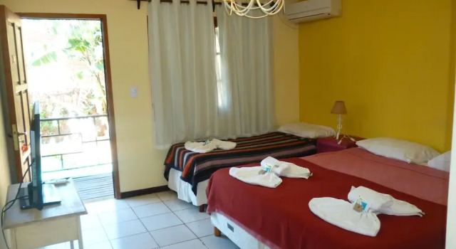 Трёхместный номер Standard c 1 комнатой Passaros Suite Hotel