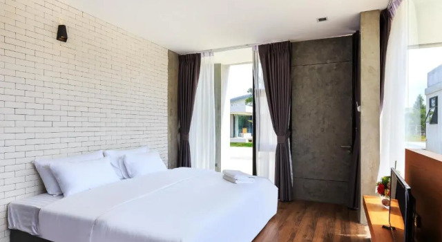 Sunnyvale Ranong 1
