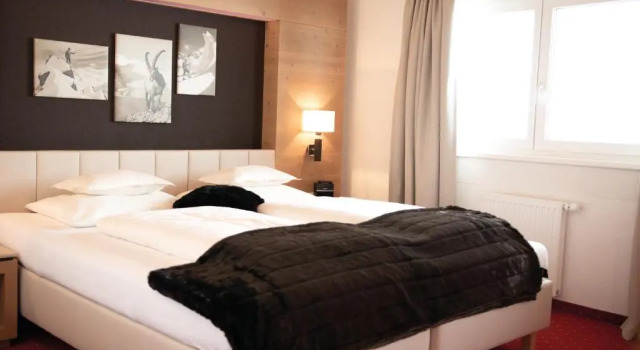 Alpenhotel Enzian, Rezerwuj Hotel Hotele w Tyrol ze śniadaniem, Śniadanie