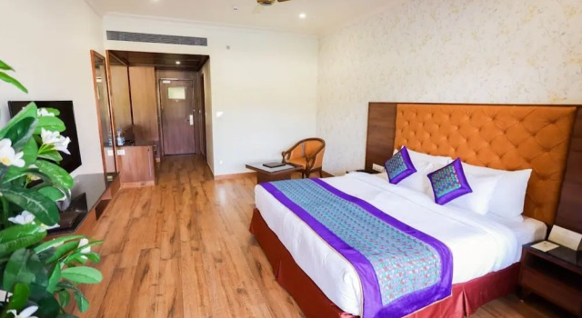 Двухместный номер Premier с видом на озеро Regency Lagoon Resort