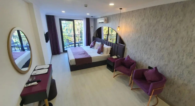 Karikatur Bi Hotel
