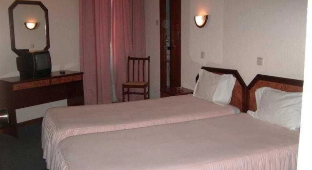 Residencial Aviz, Varaa Hotelli Hotellit Porto pysäköinnillä, Pysäköinti