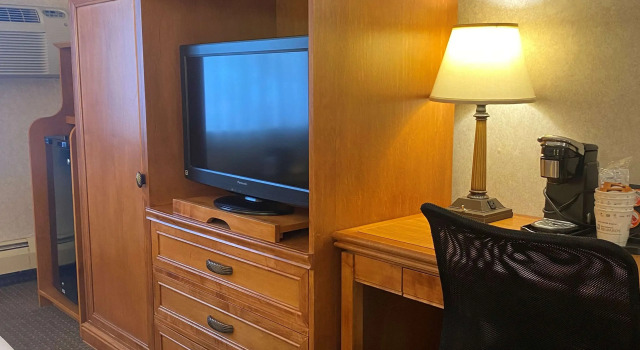 Четырёхместный номер Standard Best Western Plus Kelly Inn