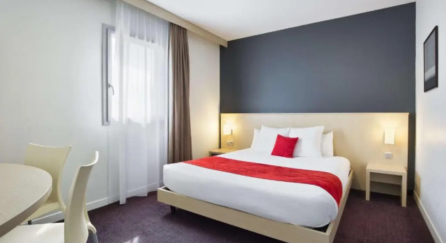 Четырёхместный семейный номер Standard Sure Hotel by Best Western Nantes Beaujoire