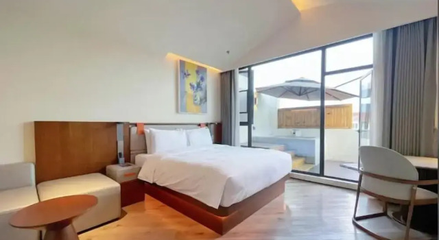 Двухместный номер Standard с балконом TELLUS. Qingchengshan Hot Spring Hotel
